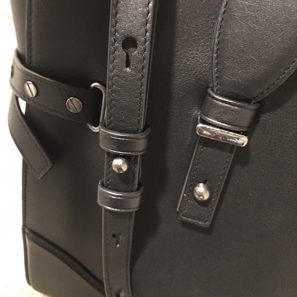 SOLD MARC JACOBS Satchel- Not available - Picture 5 of 11